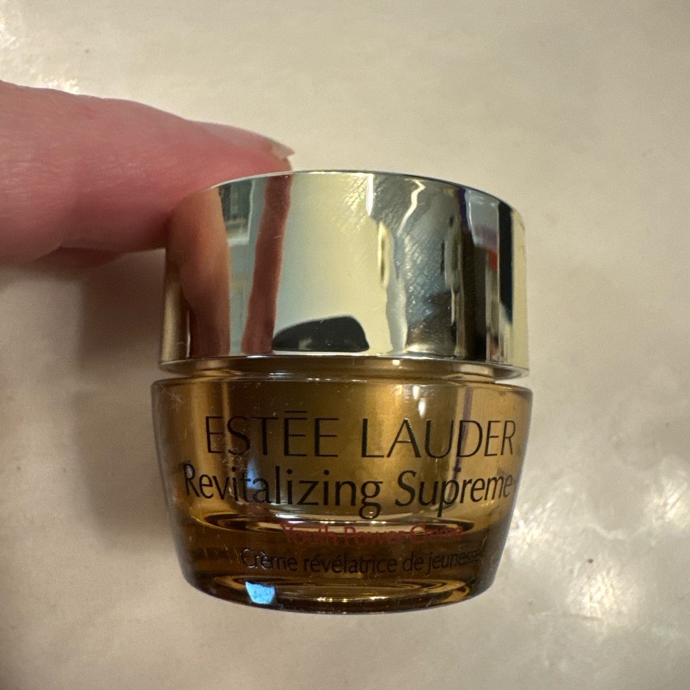 Estee Lauder Revitalizing Supreme in Gold Jar - Picture 1 of 3